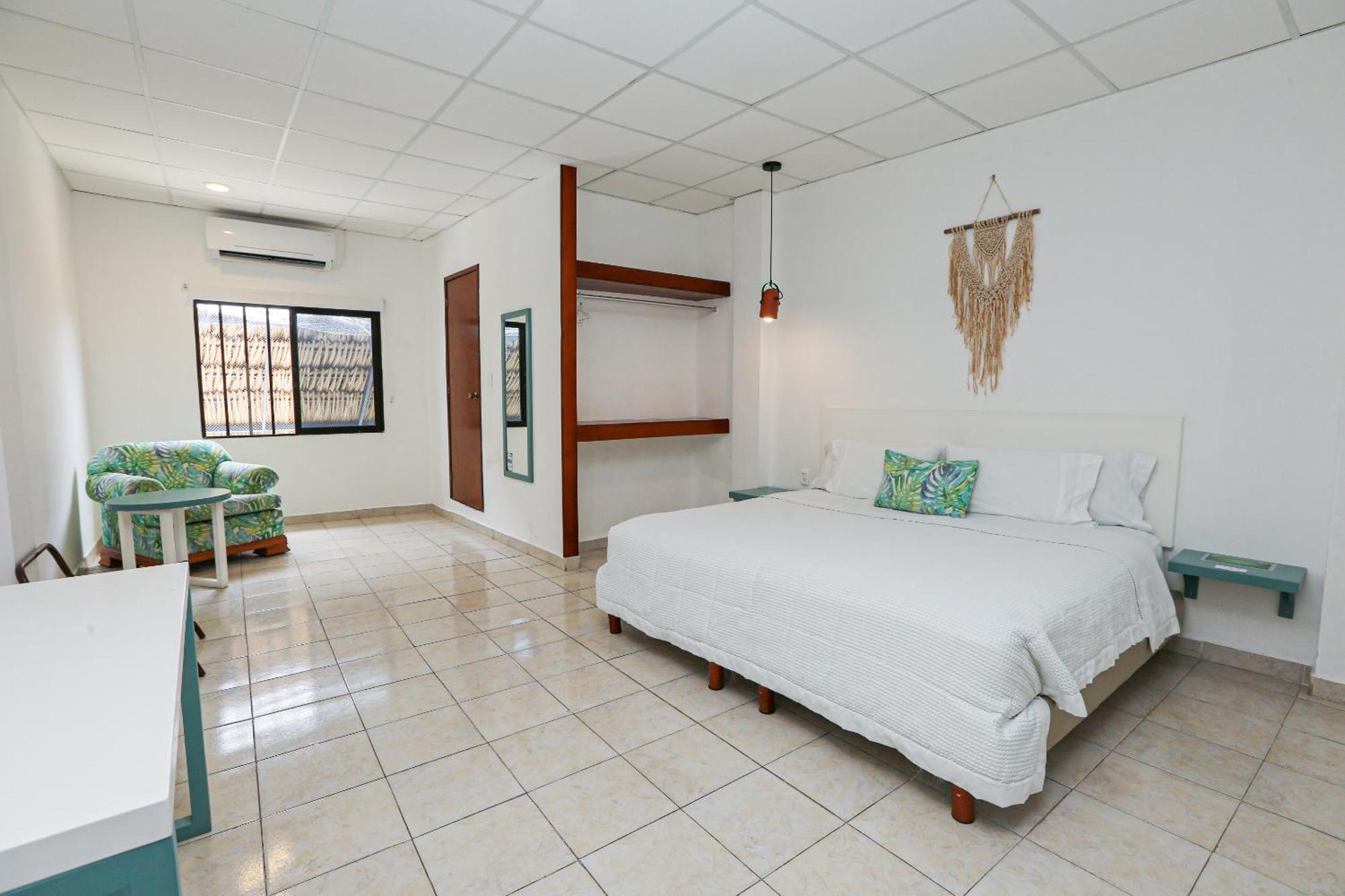 Hotel & Suites Arges - Centro เชตุมัล ภายนอก รูปภาพ