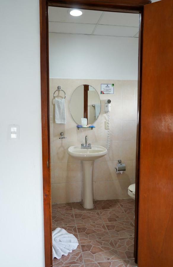 Hotel & Suites Arges - Centro เชตุมัล ภายนอก รูปภาพ